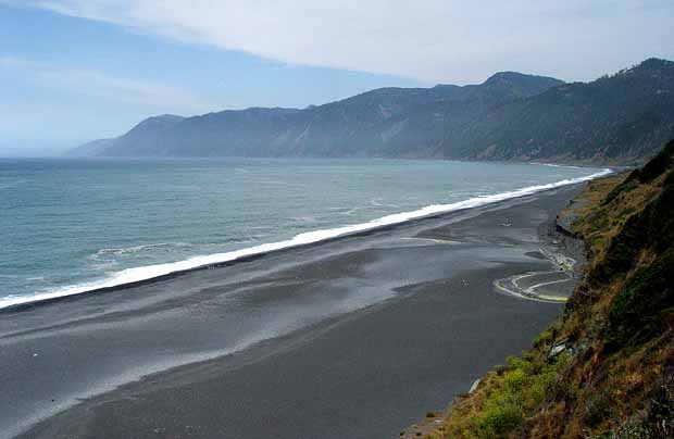 shelter-cove-colored sand beach