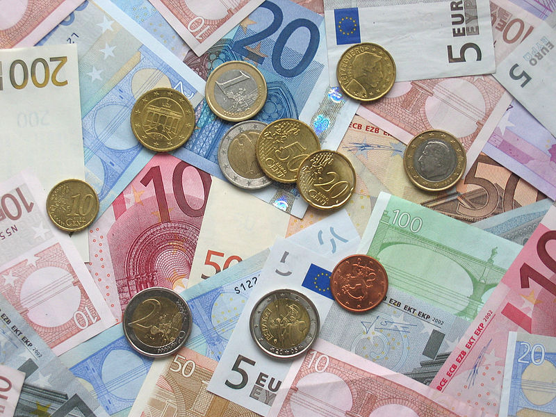 euro_coins_and_banknotes -most expensive currency