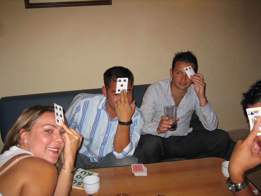 Indian Poker - drinking card games