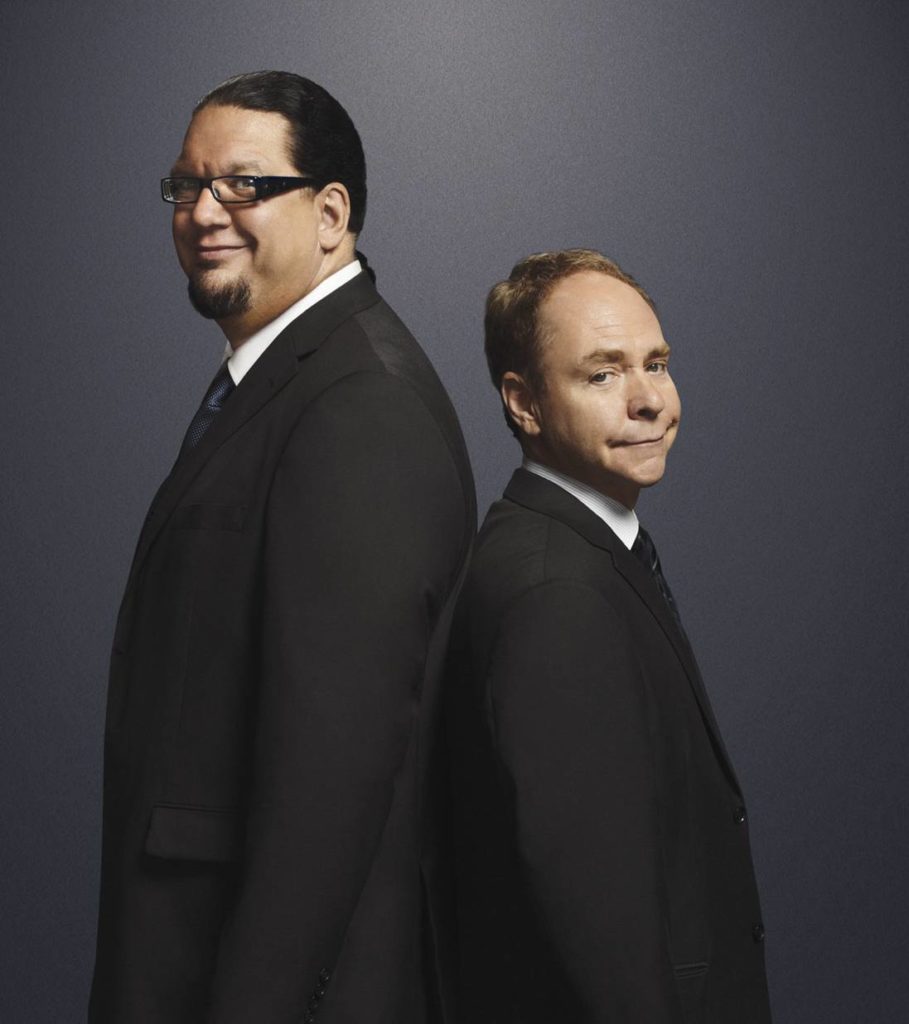  Penn and Teller- Famous Magicians